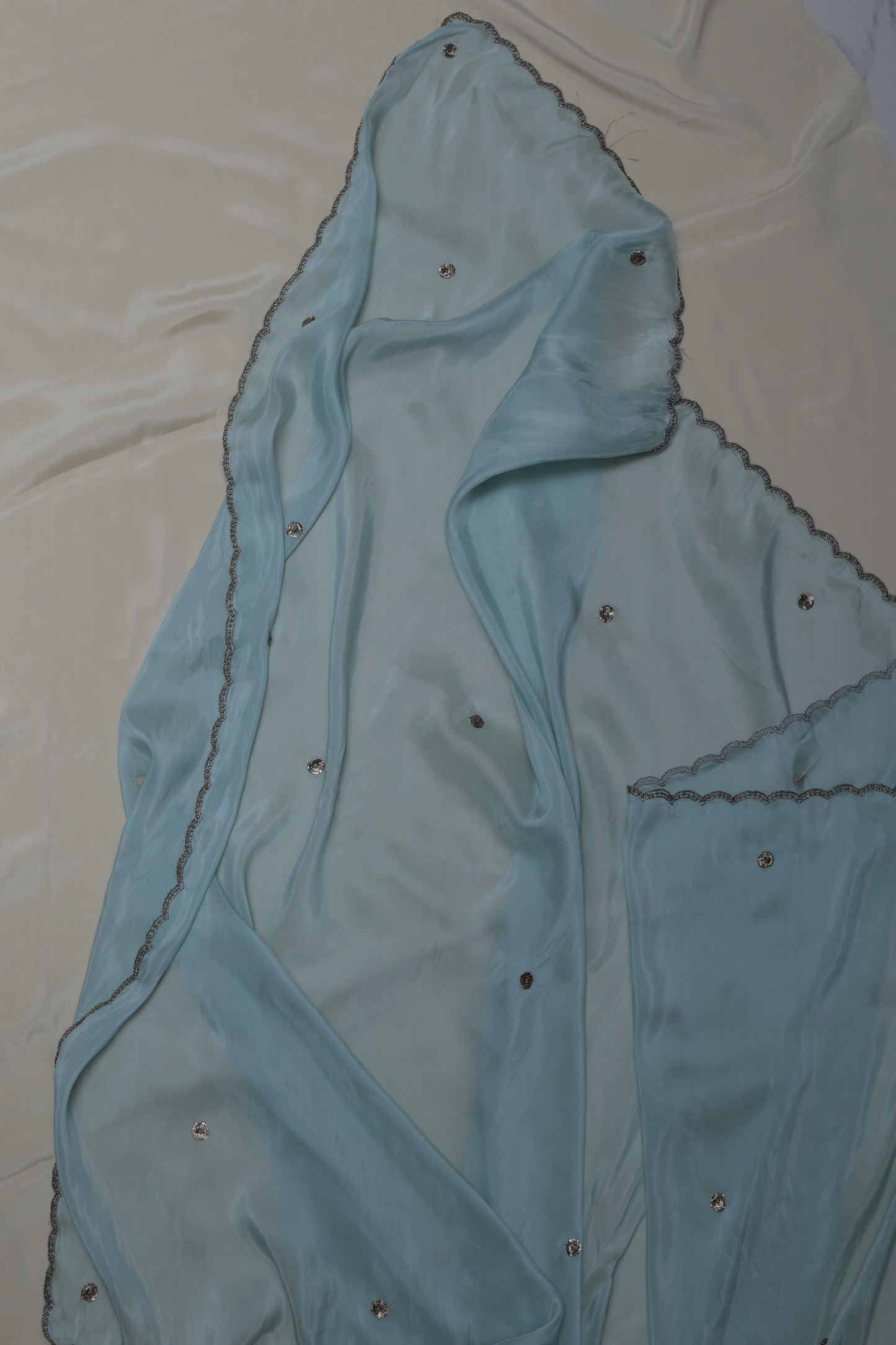 POWDER BLUE- AUTUMN CREPE SAREE( CHAKRA BUTTI - CIRCLE MOTIFS)