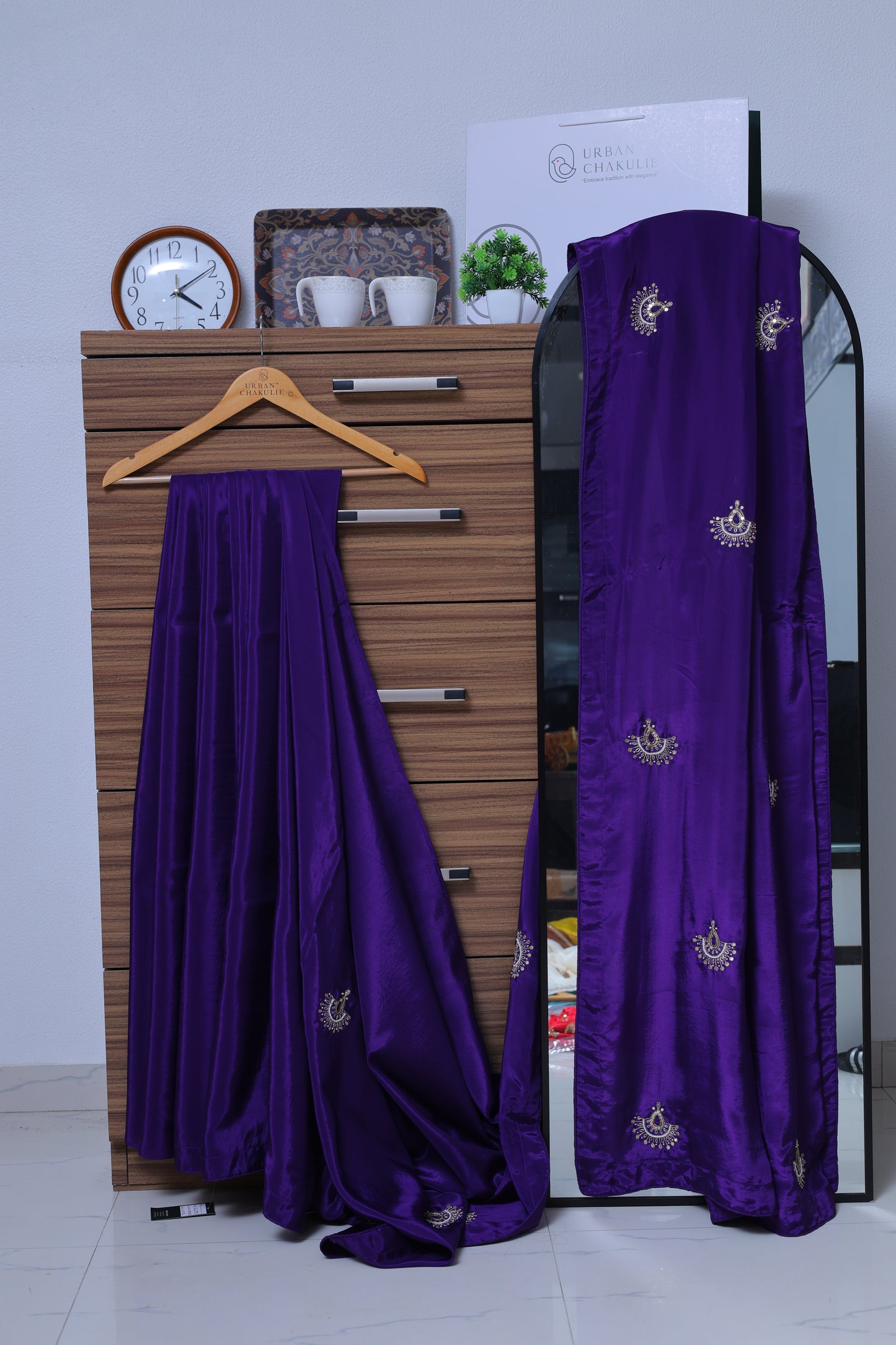 DEEP VIOLET- H.O.SILK SAREE (CHAAND BUTTA - MOON MOTIFS)