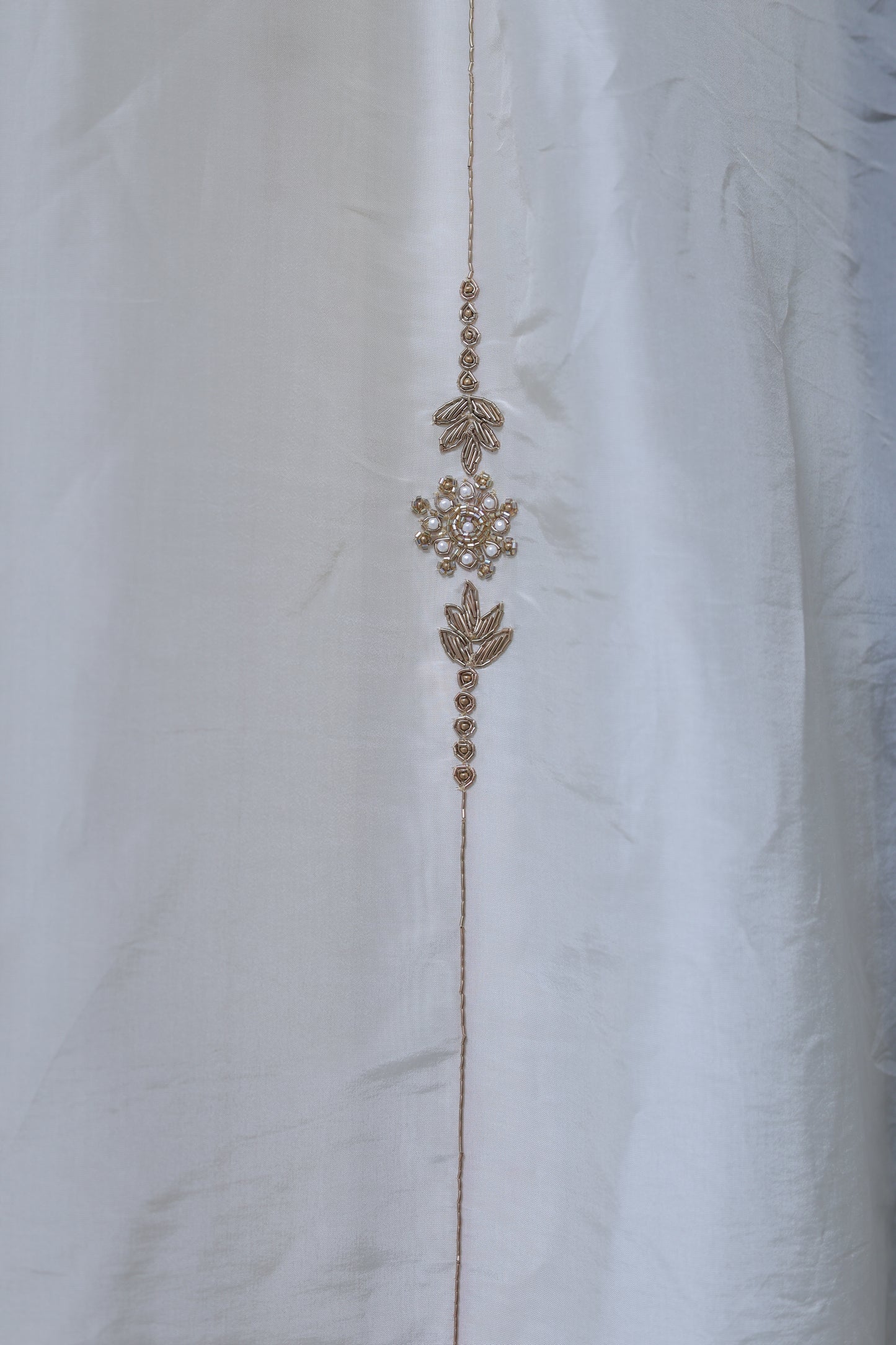 IVORY- AUTUMN CREPE SAREE(PRABHA - LUMINOUS GLOW)
