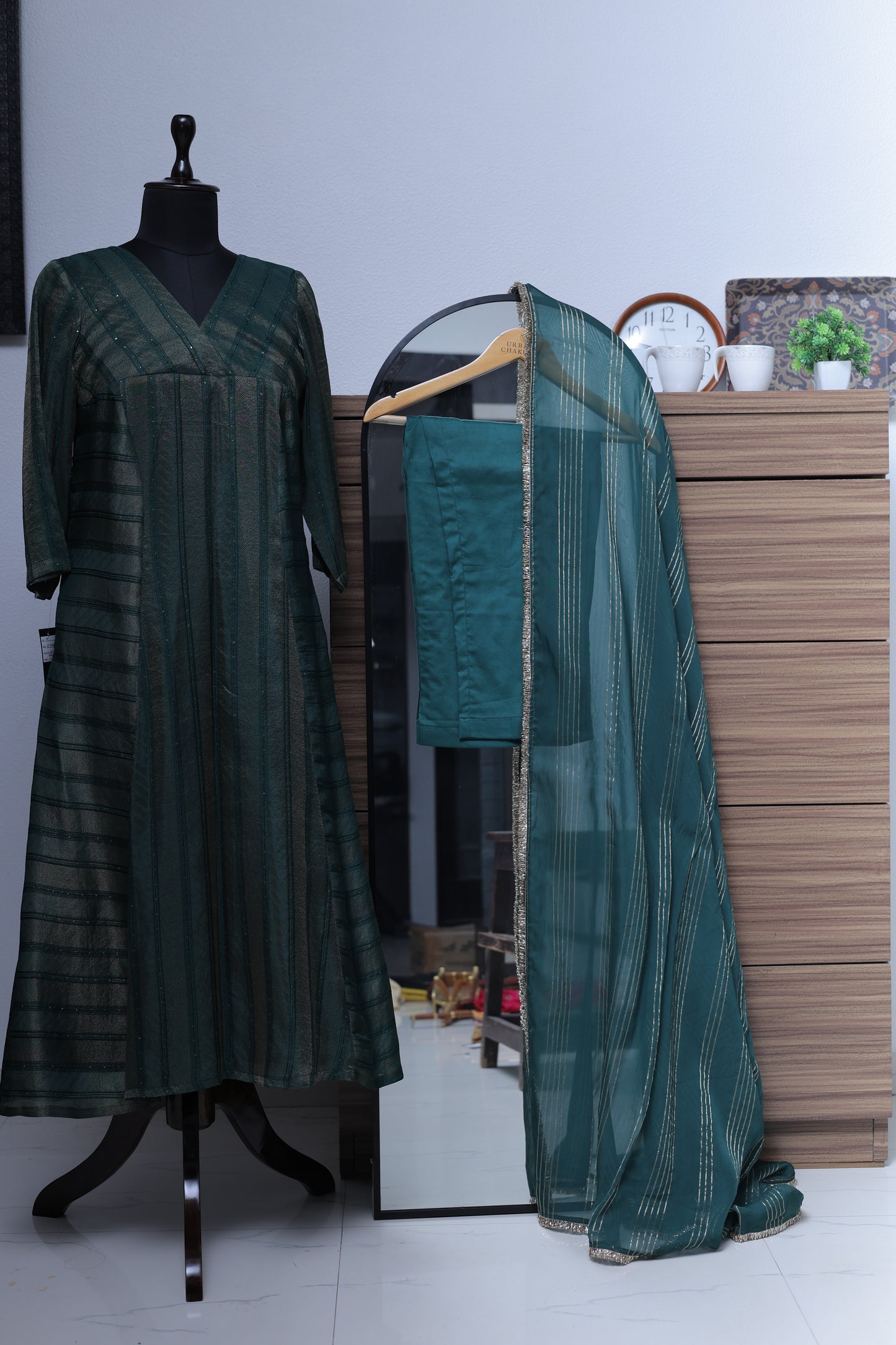 BOTTLE GREEN PRINCESS CUT KURTA PANT SET