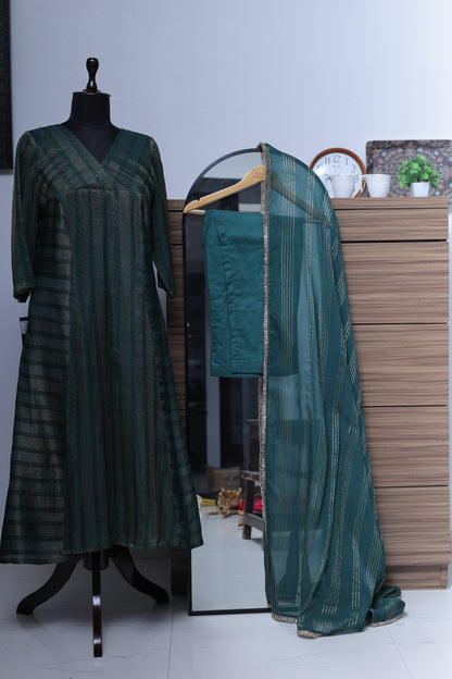 BOTTLE GREEN PRINCESS CUT KURTA PANT SET
