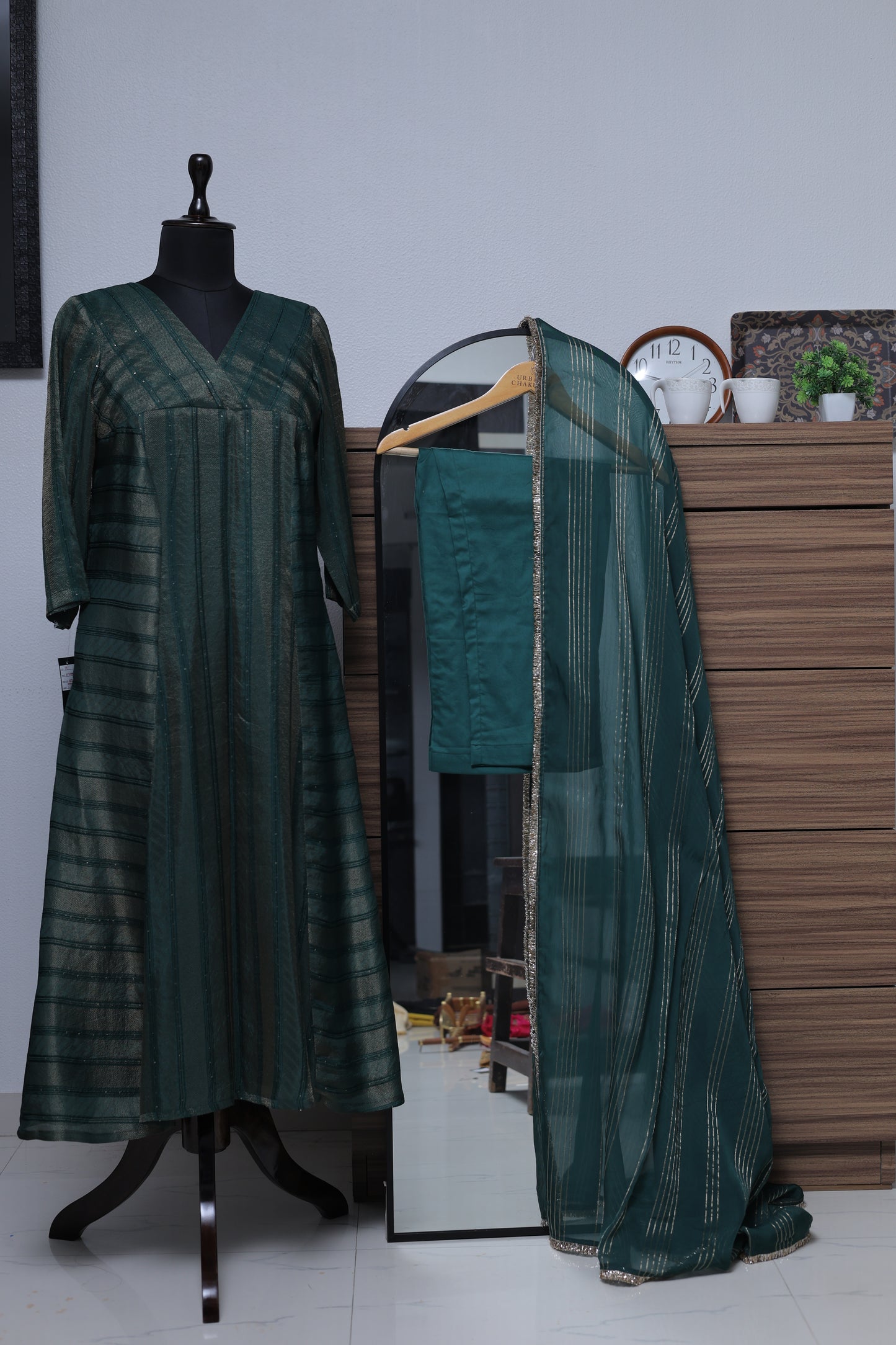 BOTTLE GREEN PRINCESS CUT KURTA PANT SET