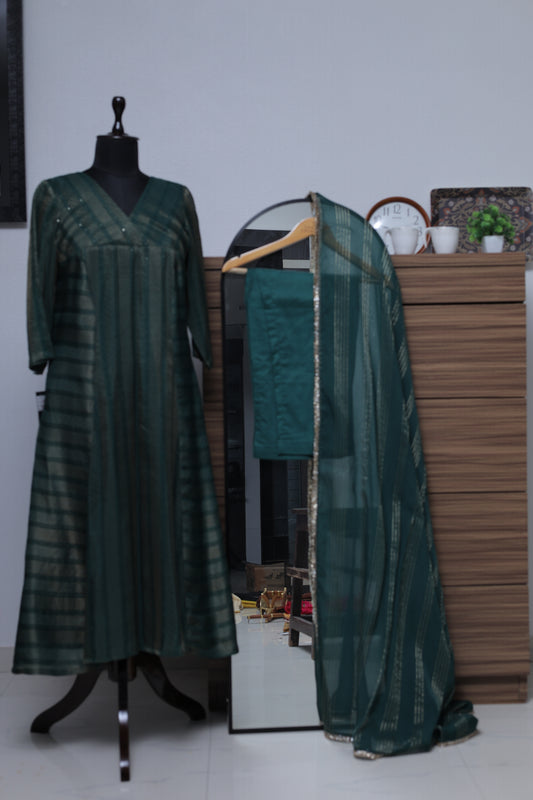 BOTTLE GREEN PRINCESS CUT KURTA PANT SET