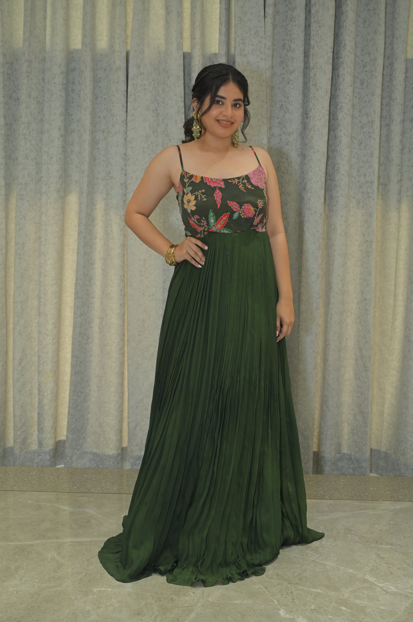 BOTTLE GREEN SPAGHETTI GOWN